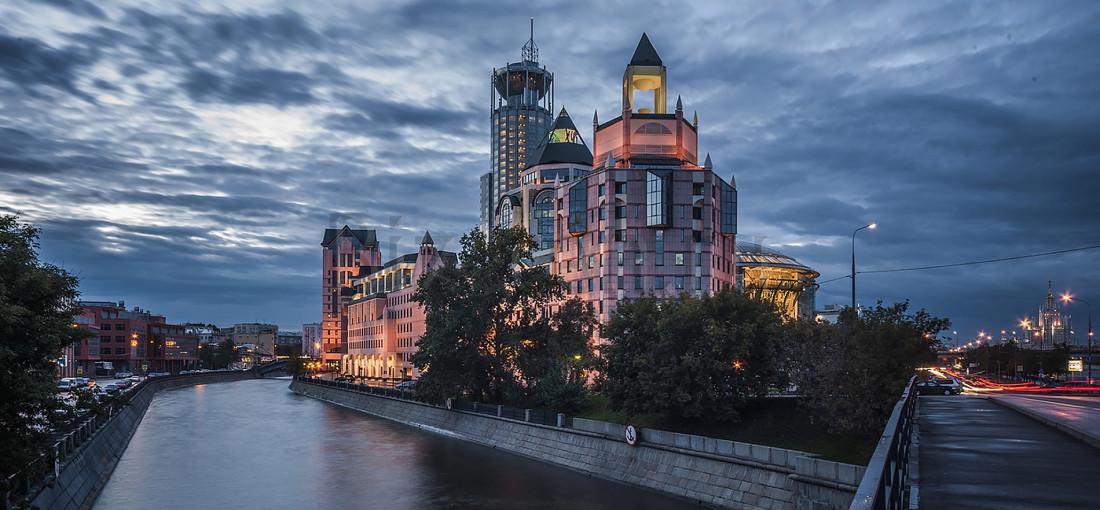 бизнес центр Riverside Towers Космодамианская
